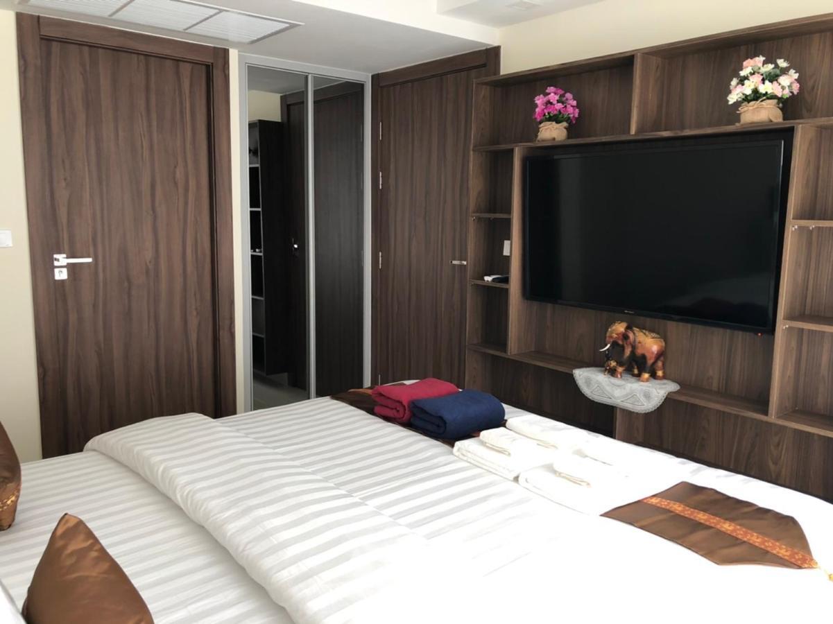 Luxury Business Suits In Grand Avenue By Pattaya City Estates Exterior photo